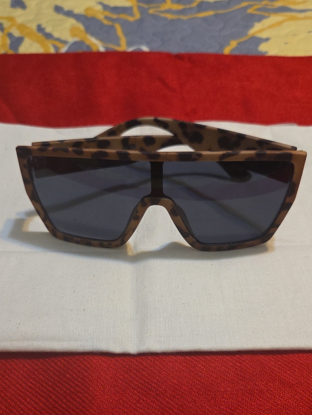 Tortoise Oversized Shield Sunglasses - Women's Fashion Accessory